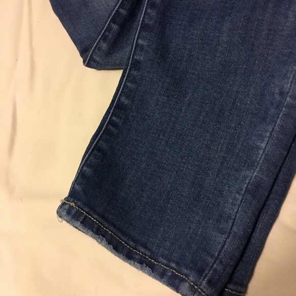 American Eagle Skinny Jeans - Picture 2 of 8